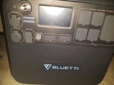 ETTT face view of Bluetti to show connection choices.jpg